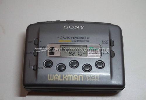 Radio Cassette Player, Walkman FM/AM WM-FX445; Sony Corporation; (ID = 2278854) Radio