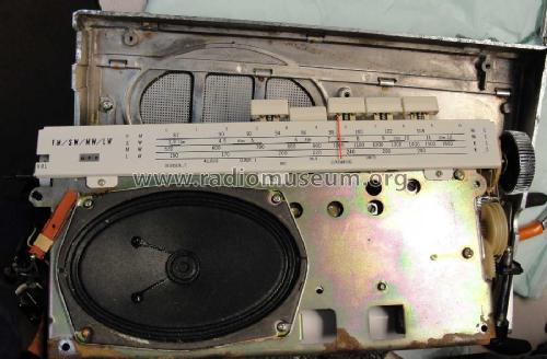 Super Sensitive 12 Transistor TFM-117DL; Sony Corporation; (ID = 2747883) Radio