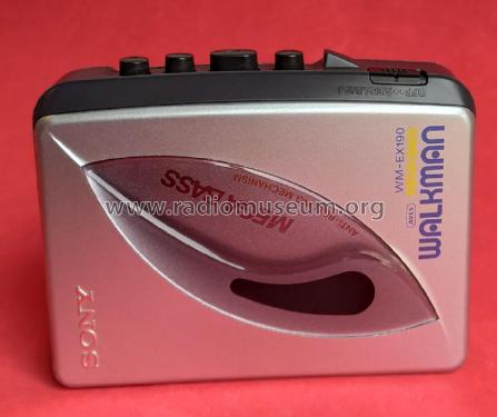 Walkman Cassette Player WM-EX190; Sony Corporation; (ID = 2520396) Sonido-V