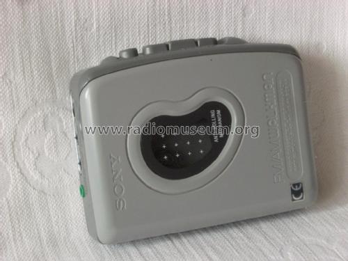 Walkman FM/AM Radio Cassette Player WM-FX271; Sony Corporation; (ID = 2625577) Radio