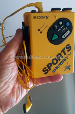 Sports Walkman FM WM-F5; Sony Corporation; (ID = 2563463) Radio