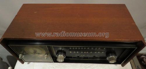 FM-AM Solid State Clock Radio 8FC-35; Sony Corporation of (ID = 2857307) Radio