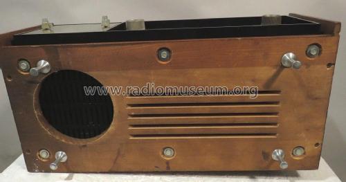 FM-AM Solid State Clock Radio 8FC-35; Sony Corporation of (ID = 2857309) Radio