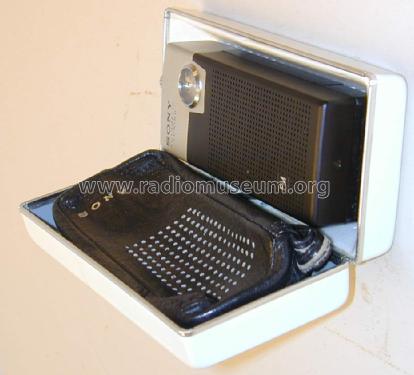 FM Automatic Tuning 2FA-24W; Sony Corporation; (ID = 1696026) Radio