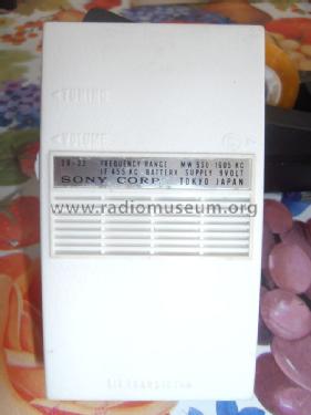 2R-22; Sony Corporation; (ID = 1650583) Radio
