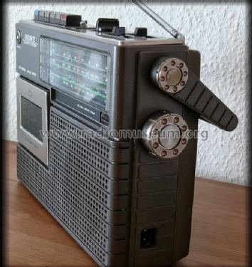 Cassette-Corder 4 Bands CF-210L; Sony Corporation; (ID = 1546906) Radio