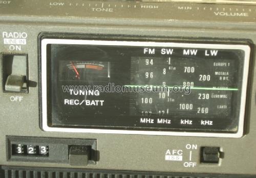 Cassette-Corder PSB/FM/AM 3 Bands CF-420; Sony Corporation; (ID = 1395183) Radio