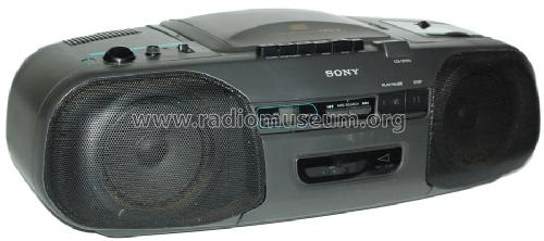 CD Radio Cassette-Corder CFD-9; Sony Corporation; (ID = 1353831) Radio