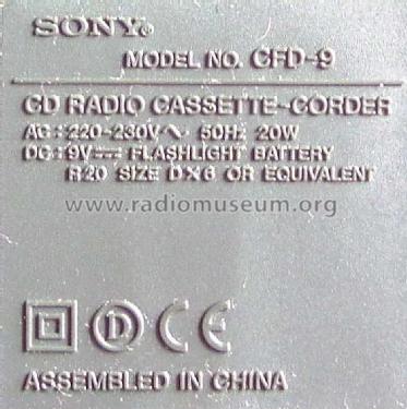 CD Radio Cassette-Corder CFD-9; Sony Corporation; (ID = 1435477) Radio