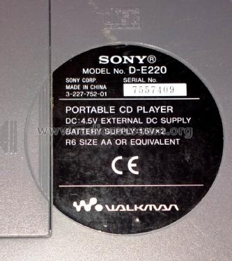 CD Walkman D-E220; Sony Corporation; (ID = 1655455) R-Player