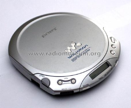 CD Walkman D-E330; Sony Corporation; (ID = 2055894) R-Player