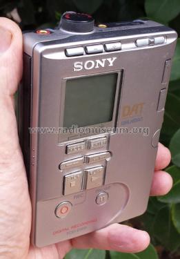 DAT Walkman TCD-D100; Sony Corporation; (ID = 1893197) R-Player