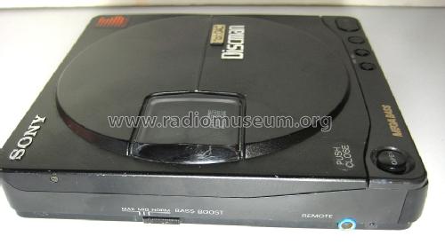 Discman - Mega Bass D-99; Sony Corporation; (ID = 1472736) R-Player