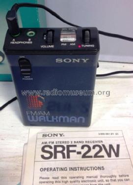 FM/AM Walkman SRF-22W; Sony Corporation; (ID = 1978131) Radio