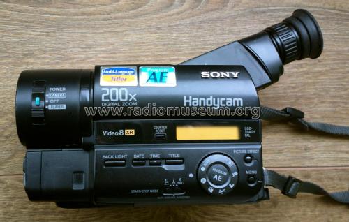 Handycam - Video Camcorder CCD-TR412E; Sony Corporation; (ID = 1827459) R-Player