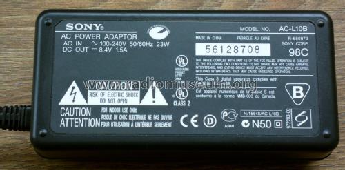 Handycam - Video Camcorder CCD-TR412E; Sony Corporation; (ID = 1827463) R-Player