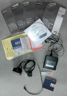Hi-MD Walkman MZ-RH10; Sony Corporation; (ID = 1799866) R-Player