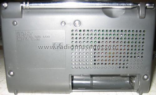 FM/AM PLL Synthesized Radio ICF-M260; Sony Corporation; (ID = 508538) Radio