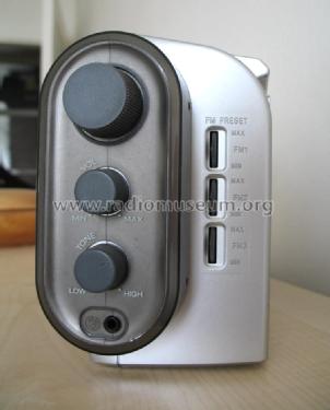 Portable Radio ICF-904L; Sony Corporation; (ID = 1296910) Radio
