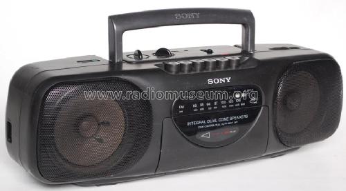 Radio Cassette-Corder CFS-B11; Sony Corporation; (ID = 1746876) Radio