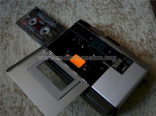 Secutive Portable Dictating Machine BM-11; Sony Corporation; (ID = 1191865) R-Player