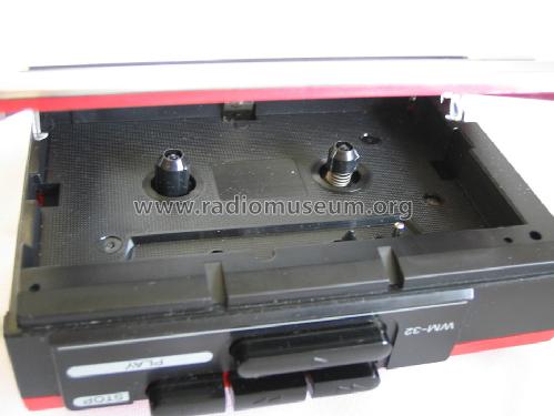 Stereo Cassette Player Walkman WM-32; Sony Corporation; (ID = 1467974) Reg-Riprod