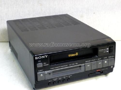 Video 8 Cassette Recorder EV-C3E PAL; Sony Corporation; (ID = 1803637) Enrég.-R