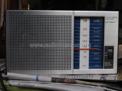 FM/AM 2Band Receiver ICF-300W; Sony Corporation; (ID = 2414256) Radio