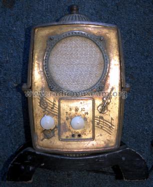 Goldentone Oriental Lantern ; Unknown - CUSTOM (ID = 2549834) Radio