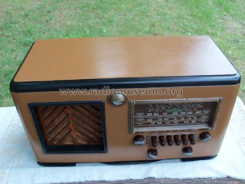 Aircastle Z-7052; Spiegel Inc. (ID = 1617153) Radio