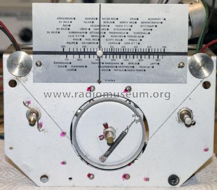 Radiola 381 bat; SR, Svenska (ID = 2757655) Radio