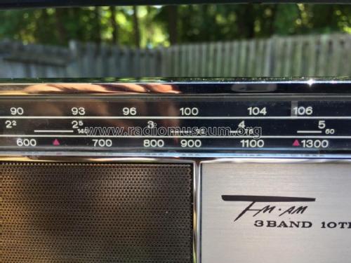 FM-AM 3 Band 10 Transistor SR-J800F; Standard Radio Corp. (ID = 2277930) Radio