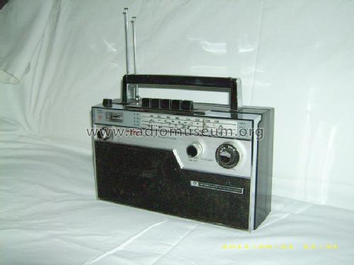 4 Band 14 Transistor SR-N512FL; Standard Radio Corp. (ID = 996238) Radio