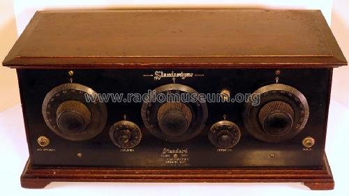 Standardyne B; Standard Radio Corp. (ID = 1334045) Radio