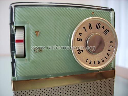SR-D 210; Standard Radio Corp. (ID = 763071) Radio