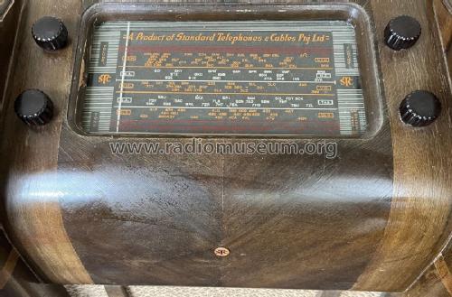 C259; Standard Telephones (ID = 3178140) Radio