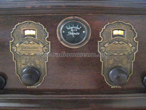 991 ; Steinite Radio Co., (ID = 384882) Radio