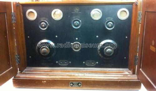 Four-valve cabinet table set R1615; Sterling Telephone & (ID = 2150848) Radio