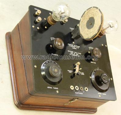 Two-Valve Receiver Type R.1589; Sterling Telephone & (ID = 1948125) Radio