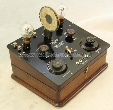 Two-Valve Receiver Type R.1589; Sterling Telephone & (ID = 1948126) Radio
