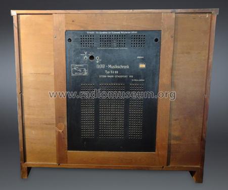 Aida-Musikschrank 5U69; Stern-Radio Staßfurt (ID = 2751507) Radio