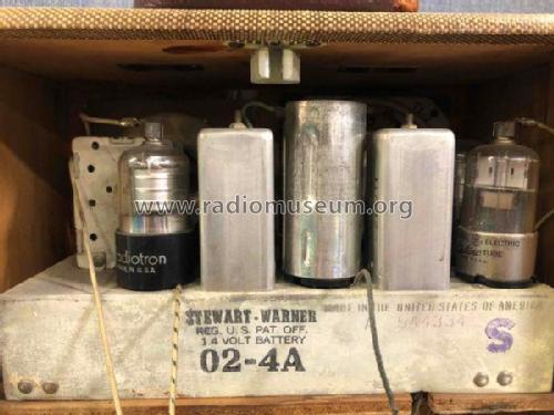 02-4A1 Ch= 02-4A; Stewart Warner Corp. (ID = 2480954) Radio