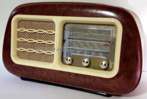 Yolli ; Sultana Radio; (ID = 2444348) Radio