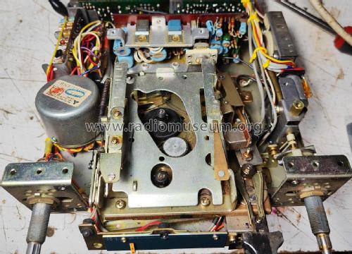 CRF-150; Unknown - CUSTOM (ID = 3162560) Car Radio