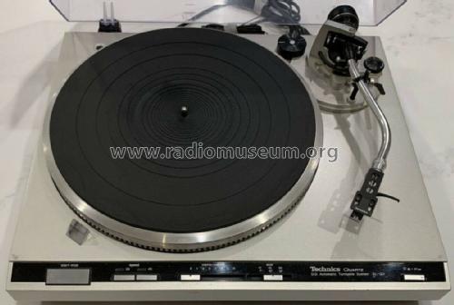 Automatic Turntable System SL-Q3; Technics brand (ID = 2490685) R-Player