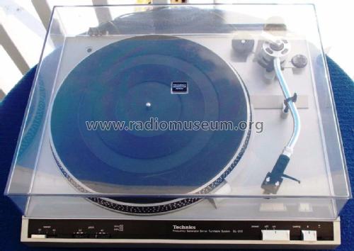 F.G. Belt-Drive Turntable SL-210; Technics brand (ID = 2092261) Ton-Bild