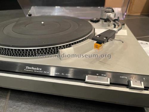 F.G. Belt-Drive Turntable SL-220; Technics brand (ID = 2815880) Enrég.-R