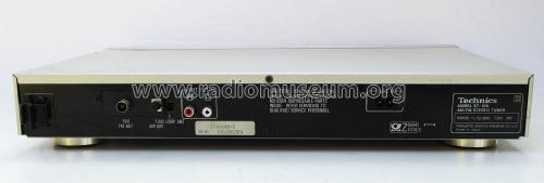 Quartz Synthesizer AM / FM Stereo Tuner ST-610; Technics brand (ID = 2641675) Radio