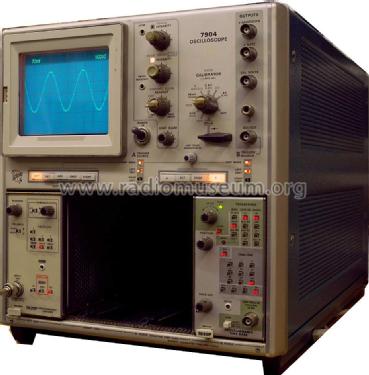 500 MHz Oscilloscope 7904; Tektronix; Portland, (ID = 1402528) Equipment