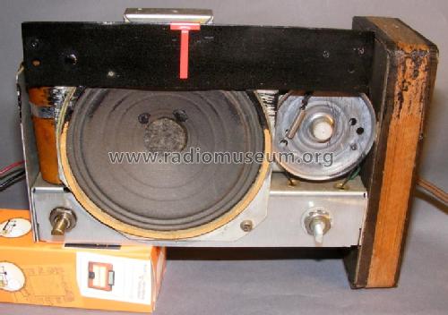 152 Ch= W; Tele-Tone Radio Corp (ID = 468905) Radio